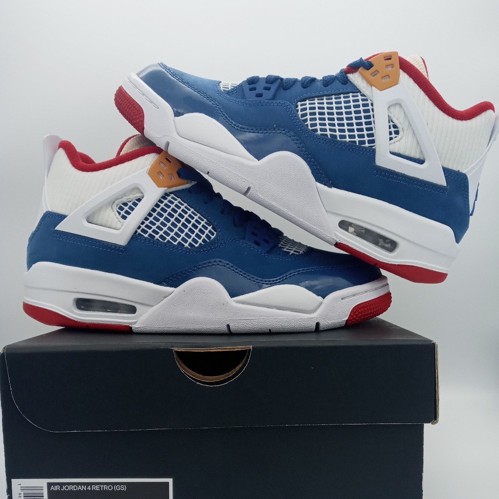 Jordan 4 "Messy Room"